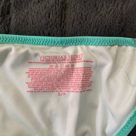 Victoria's Secret Blue Bikini - Picture 8 of 8